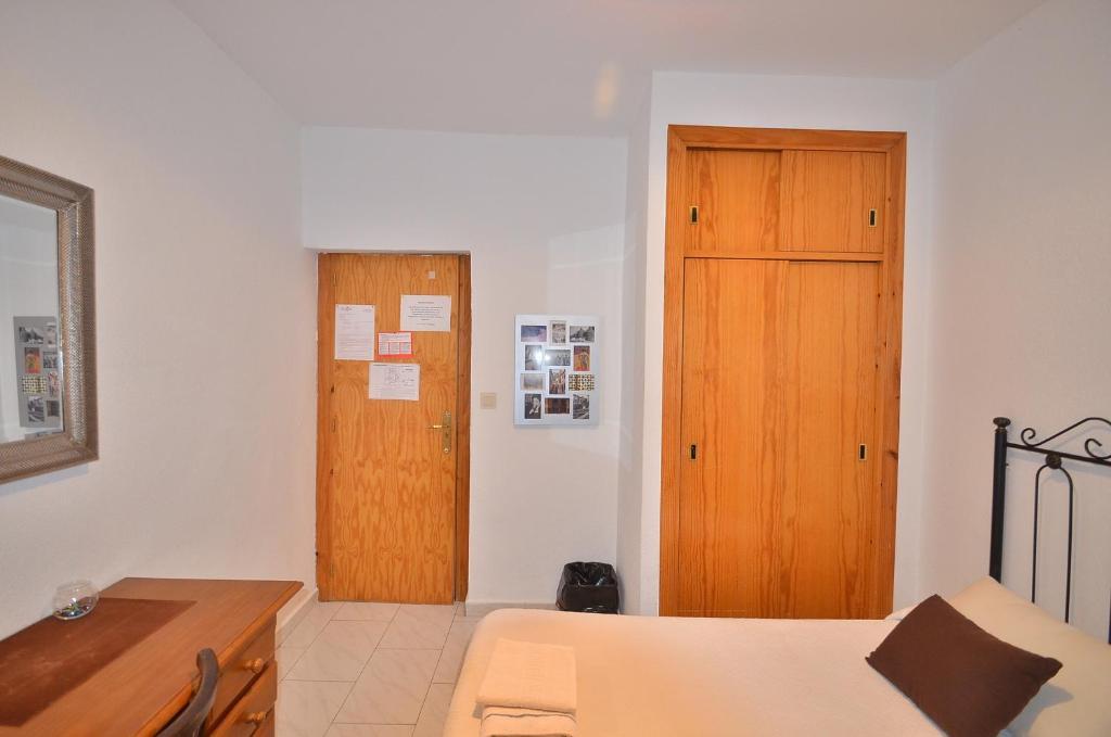Отель Residencia Ziri Гранада Номер фото